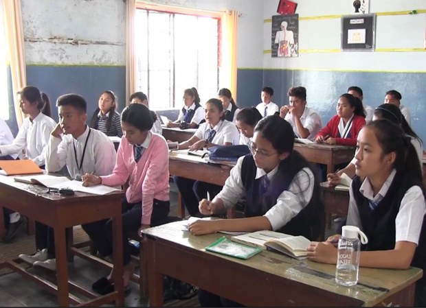 གུང་སེང་སྐབས་ཤེས་ཡོན་དང་སྐད་ཡིག་གི་འཛིན་གྲྭ། གུང་སེང་སྐབས་ཤེས་ཡོན་དང་སྐད་ཡིག་གི་འཛིན་གྲྭ།