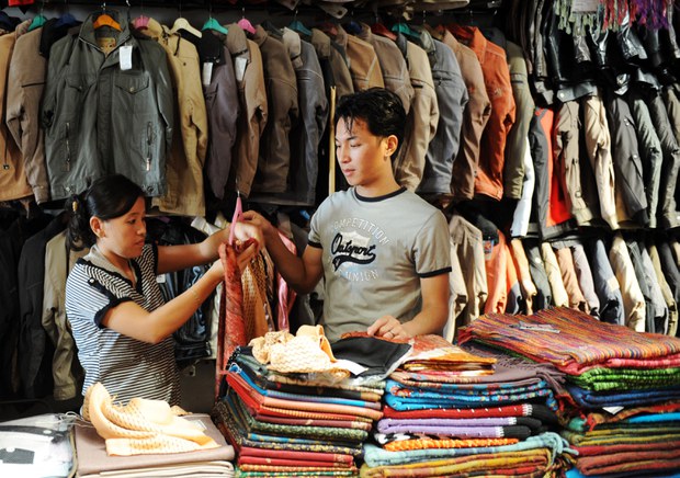 གནམ་གཤིས་གྲང་མོ་མ་ཆགས་པ་དང་ཆར་པ་ཤུགས་ཆེ་འབབ་པའི་རྐྱེན་གྱིས་དགུན་ཚོང་ལ་དོ་ཕོག