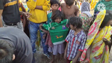 མ་གནས་རྒྱ་སྒོར་ཆིག་འབུམ་ཉིས་ཁྲི་ལྷག་གི་བལ་གོས་རྒྱ་གར་བའི་ཉམས་ཐག་ལ་སྦྱིན་གཏོང་།