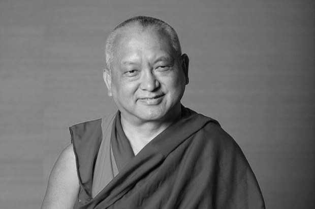 བོད་ཀྱི་བླ་མ་སྐྱེས་ཆེན་དམ་པ་རྣམས་ཀྱི་སྐུ་དམར་གདུང་བཞེངས་སྲོལ་དང་བརྒྱུད་རིམ།