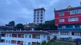 བལ་ཡུལ་དུ་ཡོད་པའི་ཁྲ་འགུ་སྲས་མཁར་དགུ་ཐོག་ཞེས་པའི་སྒྲུབ་སྡེའི་སྐོར།