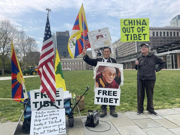 ཐུབ་བསྟན་ཆོས་ཉིད་ལགས་ནས་ལས་འགུལ་གཞན་ཞིག་དབུ་འཛུགས།
