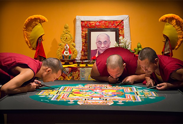 ཨི་མོ་རི་གཙུག་ལག་སློབ་གྲྭར་བོད་ཀྱི་གཟའ་འཁོར།
