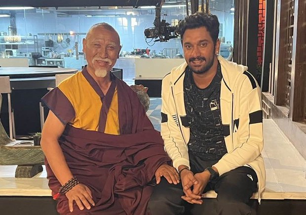 བོད་རིགས་སྒྱུ་སྩལ་བས་ཏ་མིལ་གློག་བརྙན་ནང་ཁྲབ་སྟོན་གནང་བ།