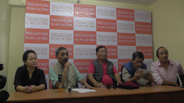 འབྲས་ལྗོངས་ཁུལ་དུ་རིག་གཞུང་འཁྲབ་སྟོན་གནང་རྒྱུ། འབྲས་ལྗོངས་ཁུལ་དུ་རིག་གཞུང་འཁྲབ་སྟོན་གནང་རྒྱུ།