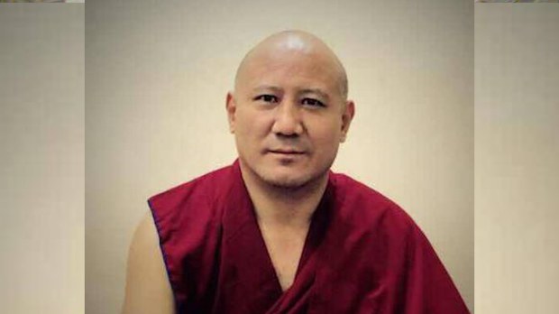 སློབ་དཔོན་ལྷག་པ་ཚེ་རིང་།