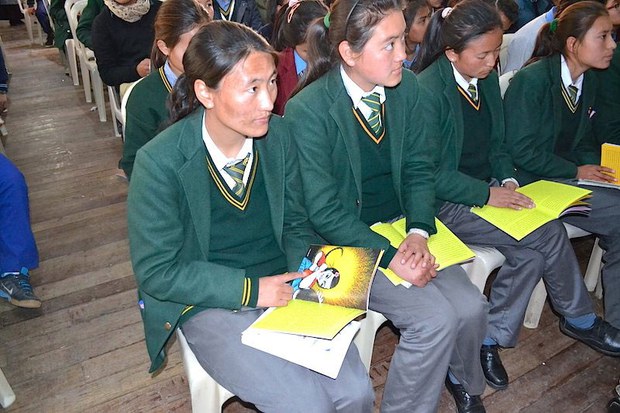 བཙན་བྱོལ་བོད་ཀྱི་སློབ་གྲྭ་ཁག་གི་བོད་ཡིག་སློབ་གསོ།