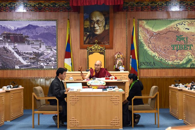 འབར་མའི་ནང་གི་གནད་དོན་རྐྱེན་པས་བོད་པའི་གྲྭ་བཙུན་རྣམས་ལ་ཉེན་ཁ་འཕྲད་སྲིད་པ།