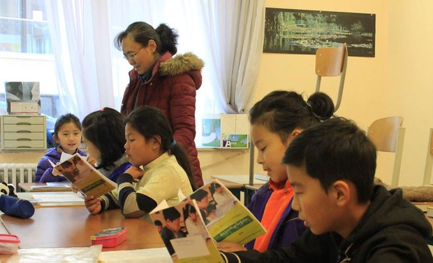 བཙན་བྱོལ་ནང་གི་བོད་ཡིག་སློབ་གསོ། བཙན་བྱོལ་ནང་གི་བོད་ཡིག་སློབ་གསོ།