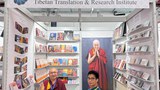 རྒྱལ་སྤྱིའི་དཔེ་དེབ་ཁྲོམ་འདུས་སུ་༧གོང་ས་༧སྐྱབས་མགོན་ཆེན་པོ་མཆོག་གི་གསུང་རྩོམ་ཕྱག་དེབ་འགྲེམས་སྤེལ་ཞུས་པ།