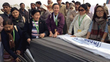 བེུད་ནས་སྤྱི་ཚོགས་ཞབས་ཞུ།