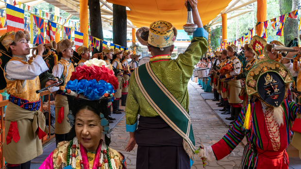 བོད་ཀྱི་ཟློས་སྒར་ཚོགས་པས་བསླབ་གཞིར་བསྒྱུར་བ་བཏང་རྗེས་མ་འོངས་པར་ཟློས་སྒར་གྱི་མཐོ་རིམ་སློབ་གྲྭ་ཚད་ལྡན་ཞིག་ཏུ་བསྒྱུར་ཐུབ་རྒྱུའི་རེ་བ།