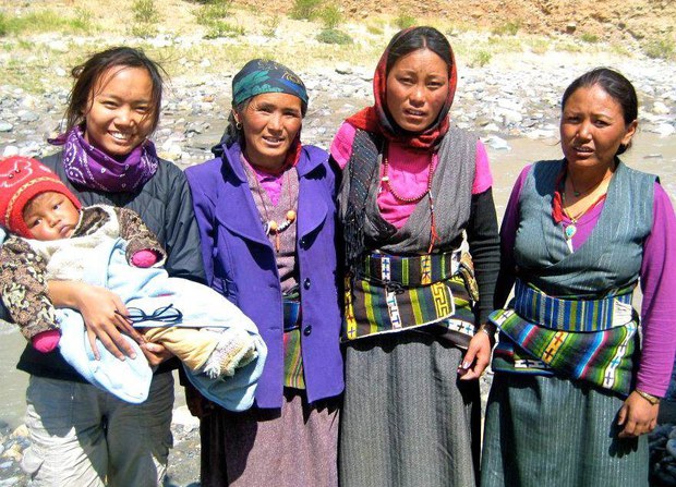 ཕུལ་བྱུང་ན་གཞོན་ཚེ་བཅུ་སྒྲོལ་མ།