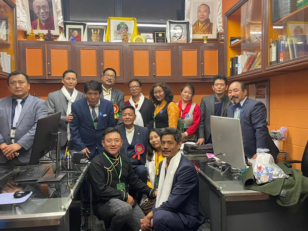 དྭང་སླངས་བོད་དོན་ཞུ་གཏུགས་ལས་འགུལ།