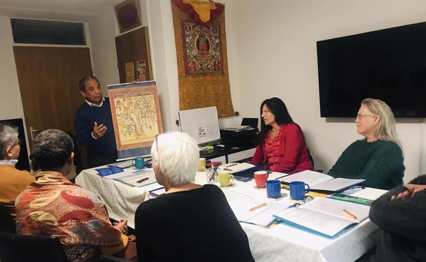 བྲེལ་ཟིང་གི་ཁྲོད་ཀྱི་སེམས་ཁམས་ནད་ལ་གསོ་བ་རིག་པས་གཉེན་པོ་བསྟེན་ཚུལ།