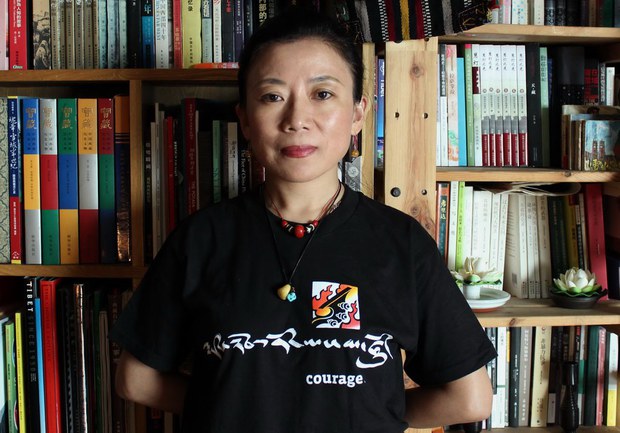 དམིགས་བསལ་གྱི་བརྩེ་བ་ཟེར་བ་འདི་དམིགས་བསལ་གྱི་ཁྱེད་ལ་ཕུལ།