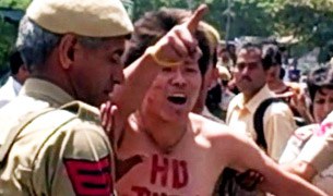 རྒྱ་གར་དུ་བོད་མི་ཚོས་རྒྱ་ནག་སྲིད་འཛིན་ལ་ངོ་རྒོལ། རྒྱ་གར་དུ་བོད་མི་ཚོས་རྒྱ་ནག་སྲིད་འཛིན་ལ་ངོ་རྒོལ།