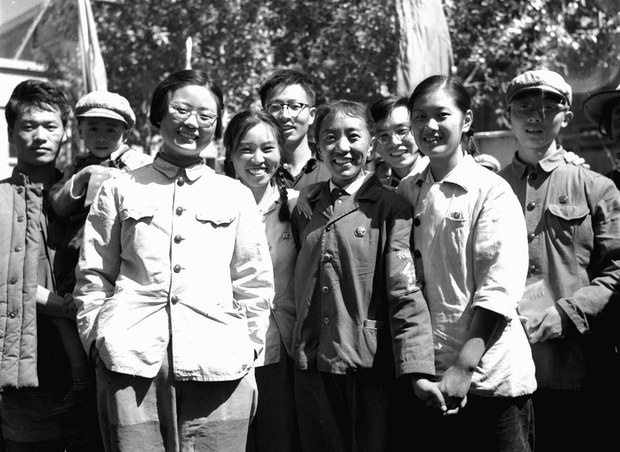རྒྱ་ནག་ནས་བོད་ལ་ཡོང་མཁན་གྱི་དམར་སྲུང་དམག  དུམ་བུ་དང་པོ།