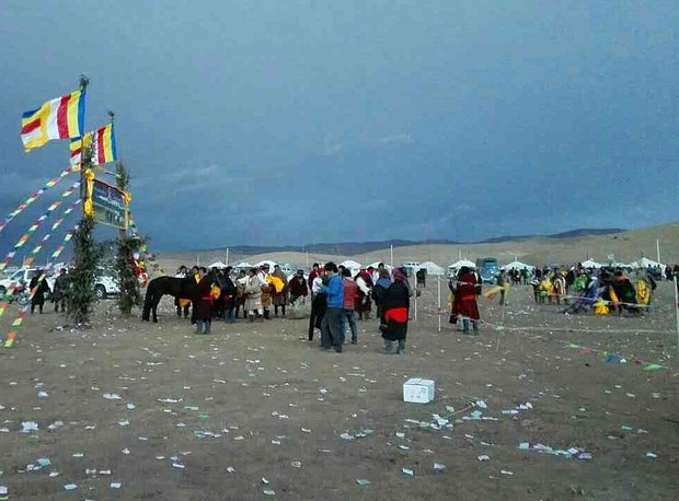 རྔ་བ་ས་གནས་སུ་༸གོང་ས་མཆོག་གི་སྐུའི་གྱ་སྟོན་སྲུང་བརྩི་ཞུས་ཡོད་པ། རྔ་བ་ས་གནས་སུ་༸གོང་ས་མཆོག་གི་སྐུའི་གྱ་སྟོན་སྲུང་བརྩི་ཞུས་ཡོད་པ།