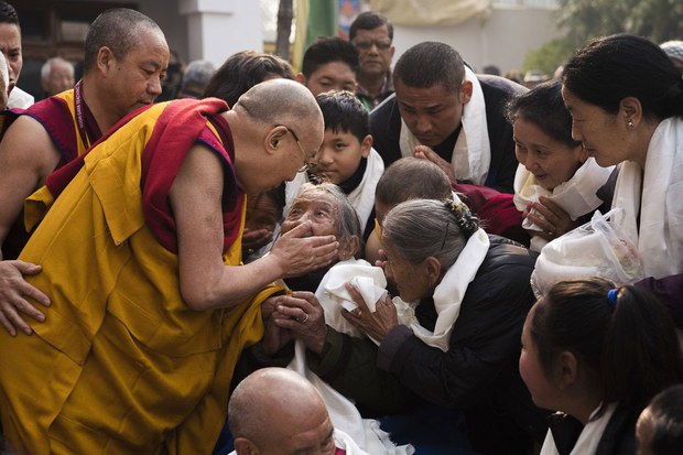 བོད་མི་གནས་སྐོར་བ་ཚོ་ཕྱིར་ལོག་དགོས་པའི་བརྡ་ཁྱབ། བོད་མི་གནས་སྐོར་བ་ཚོ་ཕྱིར་ལོག་དགོས་པའི་བརྡ་ཁྱབ།