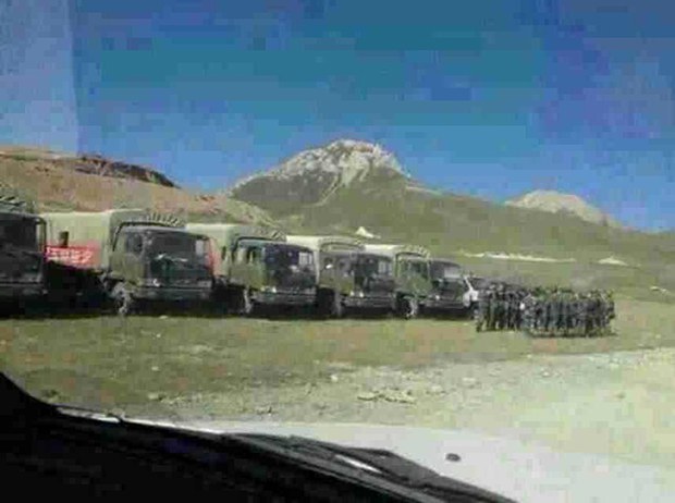 རྒྱ་གཞུང་གིས་བོད་ནང་ལག་ཁྱེར་ཁ་པར་ཐོག་དམ་བསྒྲགས་བྱེད་པ། རྒྱ་གཞུང་གིས་བོད་ནང་ལག་ཁྱེར་ཁ་པར་ཐོག་དམ་བསྒྲགས་བྱེད་པ།