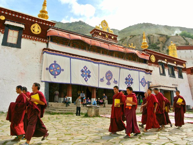 ས་ལུགས་ལས་དོན་གྱི་རྒྱུ་ནོར་དོ་དམ་སྟངས་འཛིན།