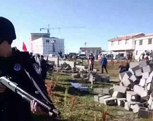 མཛོད་དགེ་རྫོང་དུ་འཛིན་བཟུང་བྱས་པའི་བོད་མི་ཁག་གློད་གྲོལ་གཏང་རྒྱུ། མཛོད་དགེ་རྫོང་དུ་འཛིན་བཟུང་བྱས་པའི་བོད་མི་ཁག་གློད་གྲོལ་གཏང་རྒྱུ།