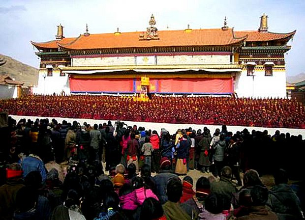 རྔ་བ་ཀིརྟི་དགོན་པའི་གྲྭ་བློ་གྲོས་བསྐྱར་དུ་འཛིན་བཟུང་བྱས་ཡོད་པ།