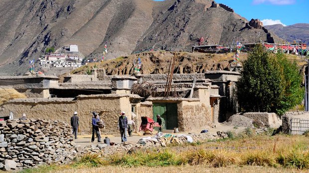 བོད་ཀྱི་དམངས་ཁྲོད་གཞས་མ། 