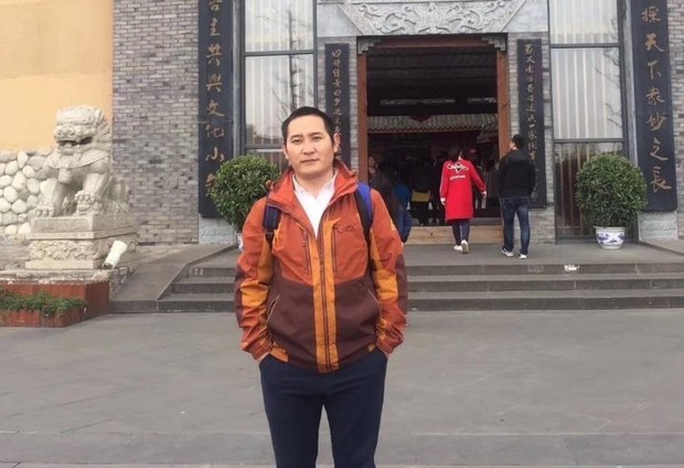 དྷཱི་ལྷ་ལྡན་ལགས་ལོ་ངོ་བཞིའི་བཙོན་འཇུག་དུས་ཡུན་ཚང་ནས་བཙོན་གྲོལ་ཐོབ་པ།