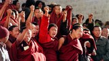 ལོ་ངོ་སུམ་བཅུའི་སྔོན་ལྷ་སར་ཐོན་པའི་ངོ་རྒོལ་གྱི་ལས་འགུལ།