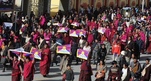 ༢༠༠༨ལོར་བོད་ས་ཡོངས་སུ་རྒྱ་གཞུང་ལ་ངོ་རྒོལ་ཆེན་མོ་བྱུང་ནས་ལོ་བཅུ་འཁོར་བ། ༢༠༠༨ལོར་བོད་ས་ཡོངས་སུ་རྒྱ་གཞུང་ལ་ངོ་རྒོལ་ཆེན་མོ་བྱུང་ནས་ལོ་བཅུ་འཁོར་བ།
