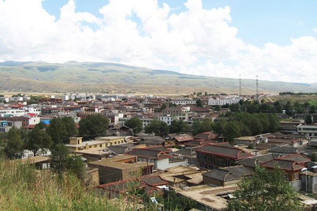 དཀར་མཛེས་དང་རྟའུ་ཕྱོགས་ནས་ཡིན་པའི་ཆབ་སྲིད་བཙོན་པའི་ཐོག་དམ་བསྒྲགས། དཀར་མཛེས་དང་རྟའུ་ཕྱོགས་ནས་ཡིན་པའི་ཆབ་སྲིད་བཙོན་པའི་ཐོག་དམ་བསྒྲགས།