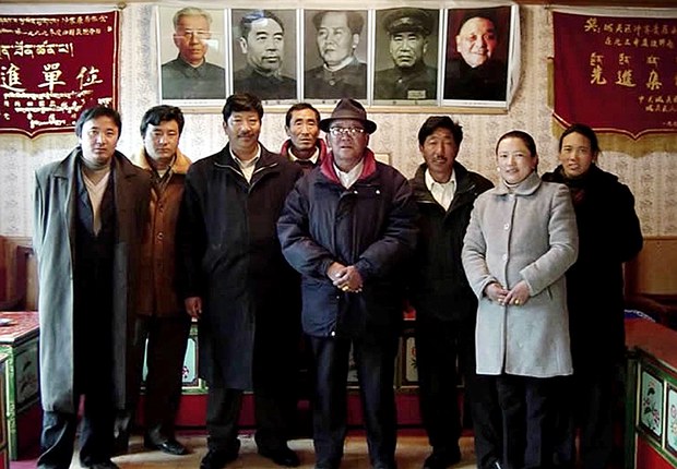 གྲོང་མི་ལྷན་ཁང་གི་བྱེད་སྟངས་ལ་བསམ་གཞིགས་བྱས་པ།