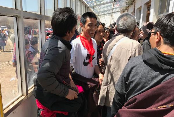 འཇམ་དཔལ་ལགས་བཙོན་གྲོལ་བྱུང་བ།