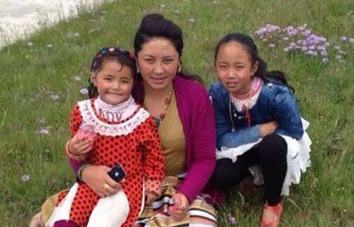 སྐལ་བཟང་ལགས་འཛིན་བཟུང་། སྐལ་བཟང་ལགས་འཛིན་བཟུང་།