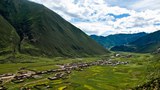 བོད་ཀྱི་རྒྱལ་ས་ལྷ་སའི་ཉེ་འཁྲིས་མལ་གྲོ་གུང་དཀར་གྲོང་སྡེར་ས་ཡོམ་བྱུང་པ།