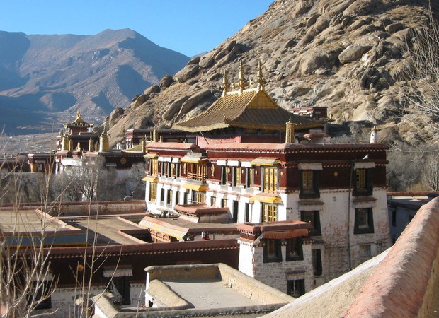 ལྷ་སའི་ཁུལ་གྱི་དགོན་པ་དང་ལྷ་ཁང་གི་ངོ་སྤྲོད།