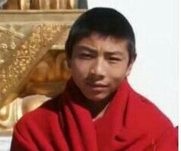 དགེ་འདུན་པ་བློ་བཟང་ཚུལ་ཁྲིམས་འཛིན་བཟུང་བྱས་འདུག དགེ་འདུན་པ་བློ་བཟང་ཚུལ་ཁྲིམས་འཛིན་བཟུང་བྱས་འདུག