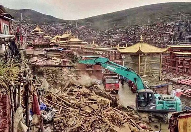བླ་རུང་སྒར་གཏོར་འགོ་བཙུགས་ནས་ལོ་གཅིག་འཁོར་བ།