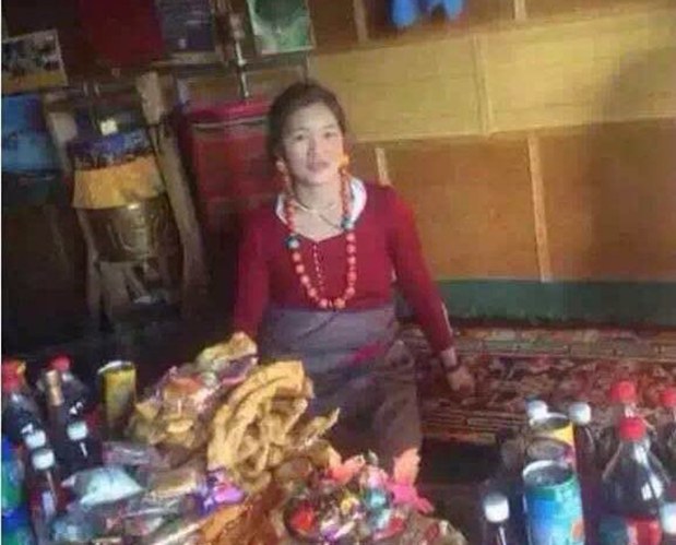 རྡོ་རྗེ་སྒྲོལ་མས་རྔ་བ་རྫོང་གི་ཁྲོམ་གཞུང་དུ་ཞི་བའི་ངོ་རྒོལ་གནང་བ། རྡོ་རྗེ་སྒྲོལ་མས་རྔ་བ་རྫོང་གི་ཁྲོམ་གཞུང་དུ་ཞི་བའི་ངོ་རྒོལ་གནང་བ།