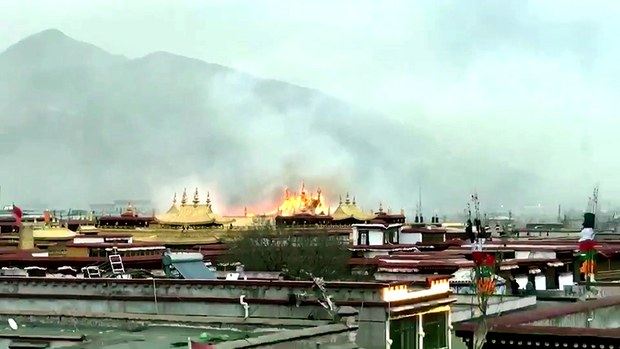   གཙུག་ལག་ཁང་གི་མེ་སྐྱོན་དང་ལོ་རྒྱུས། 