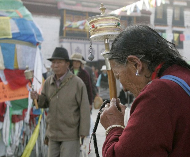 ཆོས་ཉམས་ལེན་བྱ་རྒྱུར་དམ་དྲག་གི་ཁྲིམས་གཞི།
