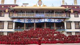 སེ་ར་ཐེག་ཆེན་གླིང་ཕྱག་བཏབ་ནས་མི་ལོ་༦༠༠ འཁོར་བ།