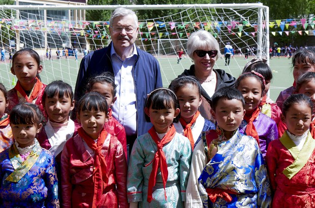 ཨ་རིའི་གཞུང་ཚབ་ཆེན་མོས་བོད་ནང་གཟིགས་སྐོར་གནང་བའི་གནད་འགག