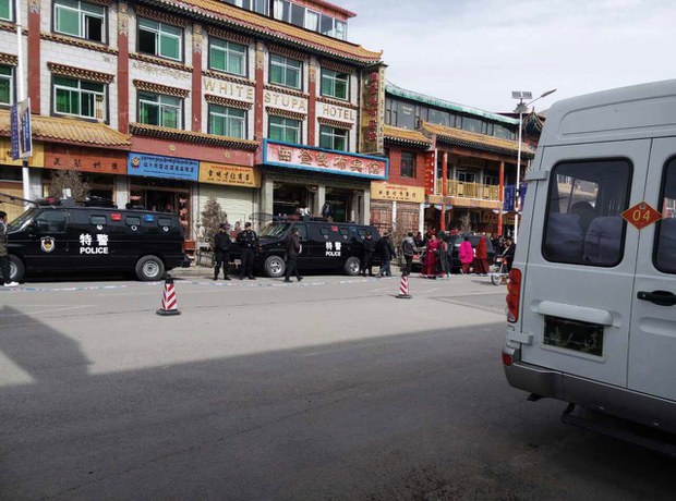བསྟན་འཛིན་རྒྱ་མཚོ་བླ་བྲང་དུ་འབྱོར་འདུག