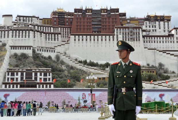 བོད་ནང་དུ་དམངས་གཙོ་ཁྲིམས་སྐྱོང་ཡོད་མེད།