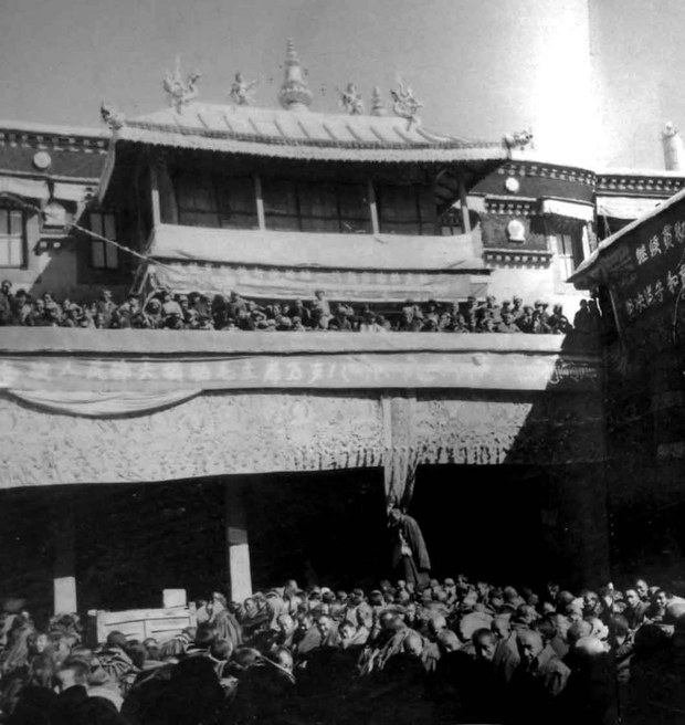 རིག་གནས་གསར་བརྗེའི་སྐབས་གཙུག་ལག་ཁང་མགྲོན་ཁང་བཟོས་པ། 