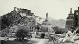 དབྱིན་གཞུང་སྐུ་ཚབ་བོད་དུ་བསྐྱོད་པའི་དངོས་བྱུང་གི་ཟིན་ཐོའི་བརྙན་ཐུང་།