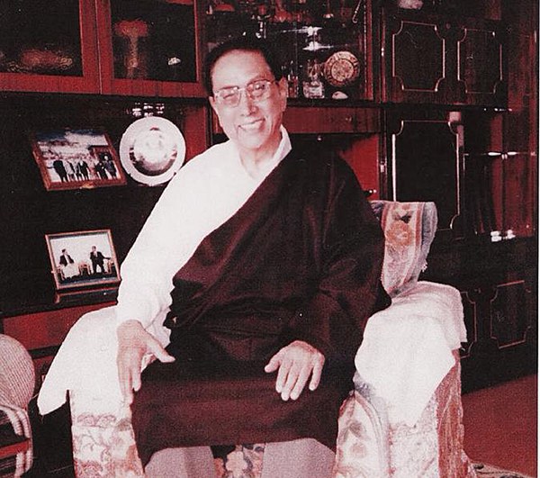 འབའ་པ་ཕུན་ཚོགས་དབང་རྒྱལ་ལགས་རྒྱ་ནག་པེ་ཅིང་སྨན་ཁང་དུ་དེ་རིང་སྐུ་གྲོངས་ཡོད་པ། འབའ་པ་ཕུན་ཚོགས་དབང་རྒྱལ་ལགས་རྒྱ་ནག་པེ་ཅིང་སྨན་ཁང་དུ་དེ་རིང་སྐུ་གྲོངས་ཡོད་པ།